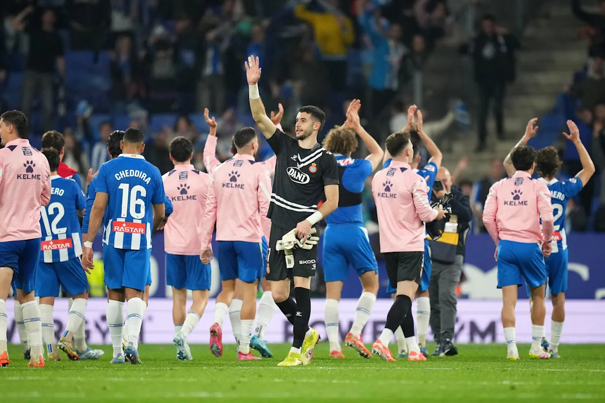 Barcelona Eye Two Goalkeepers For 2026