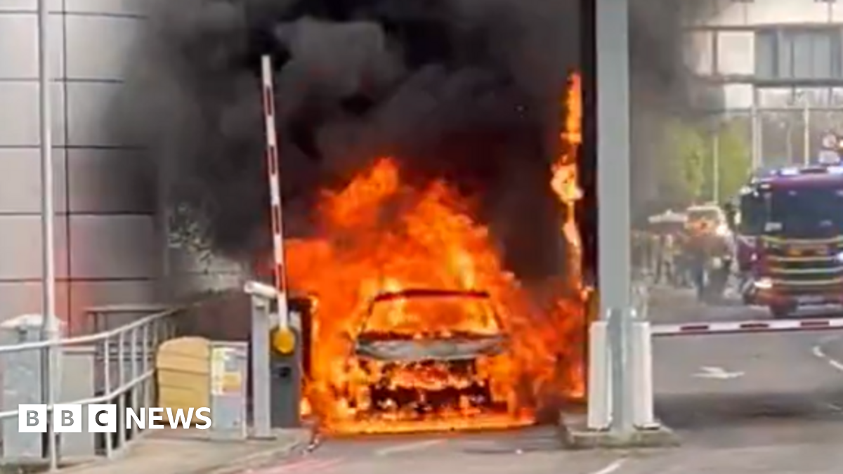 Gatwick North Terminal Closed: Car Fire