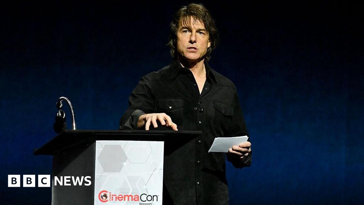 Top Gun Reunion: Tom Cruise Pays Respects To Val Kilmer