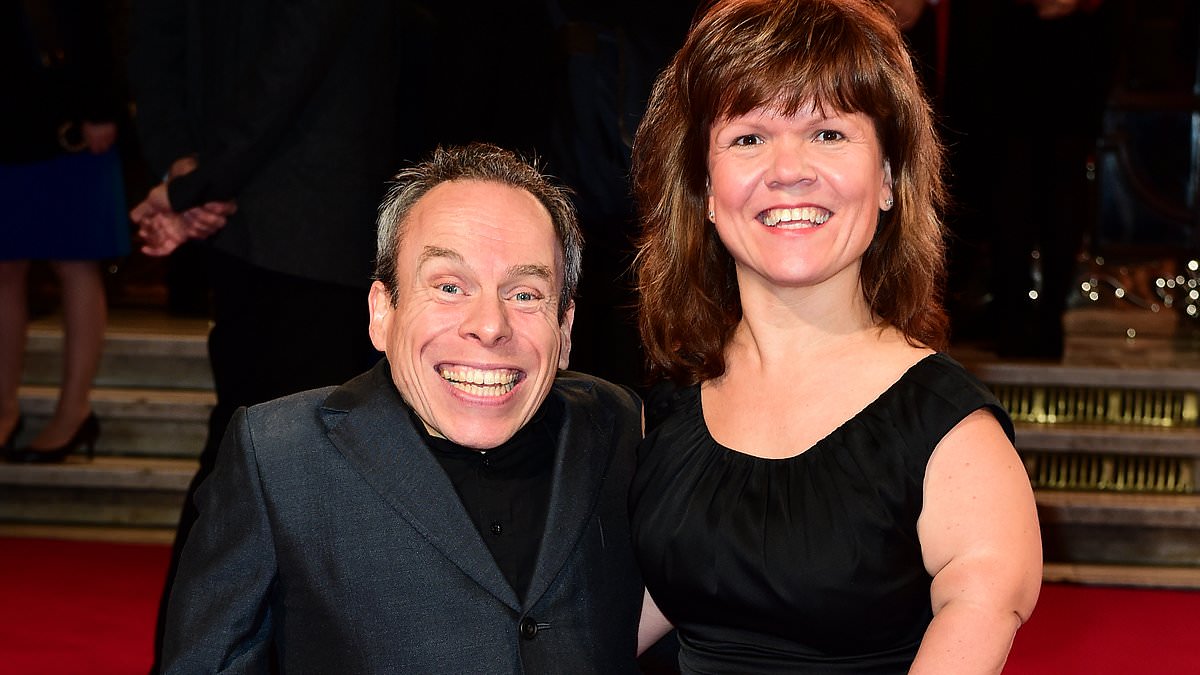 Warwick Davis' Wife Dies: Cardiac Arrest Details