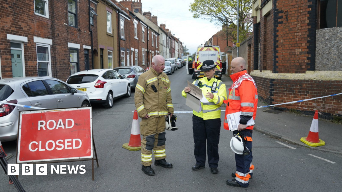 Worksop Blast Kills Man, Destroys Home